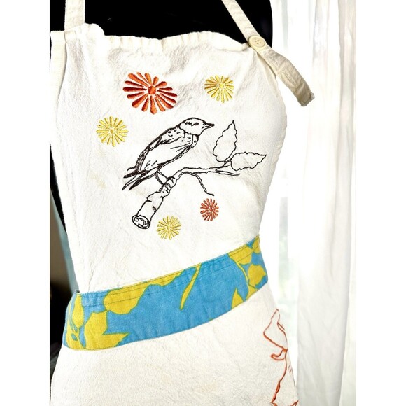 Cotton Embroidered Hummingbird Apron With Matching Dish Towel - Picture 3 of 10